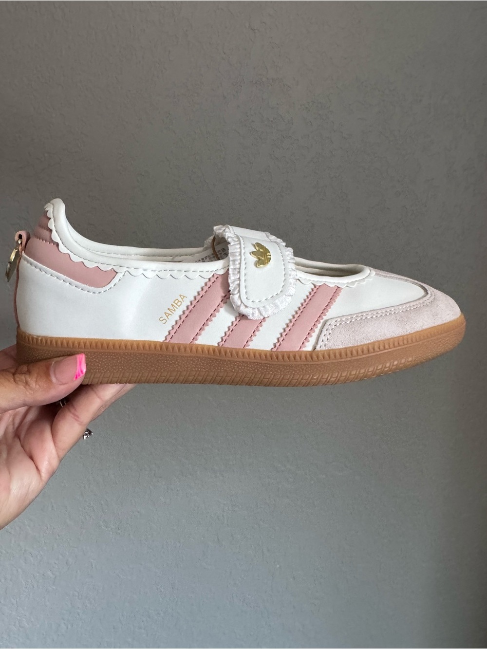 Inspired women’s Samba Mary-Jane Sneakers - White & Blush Pink